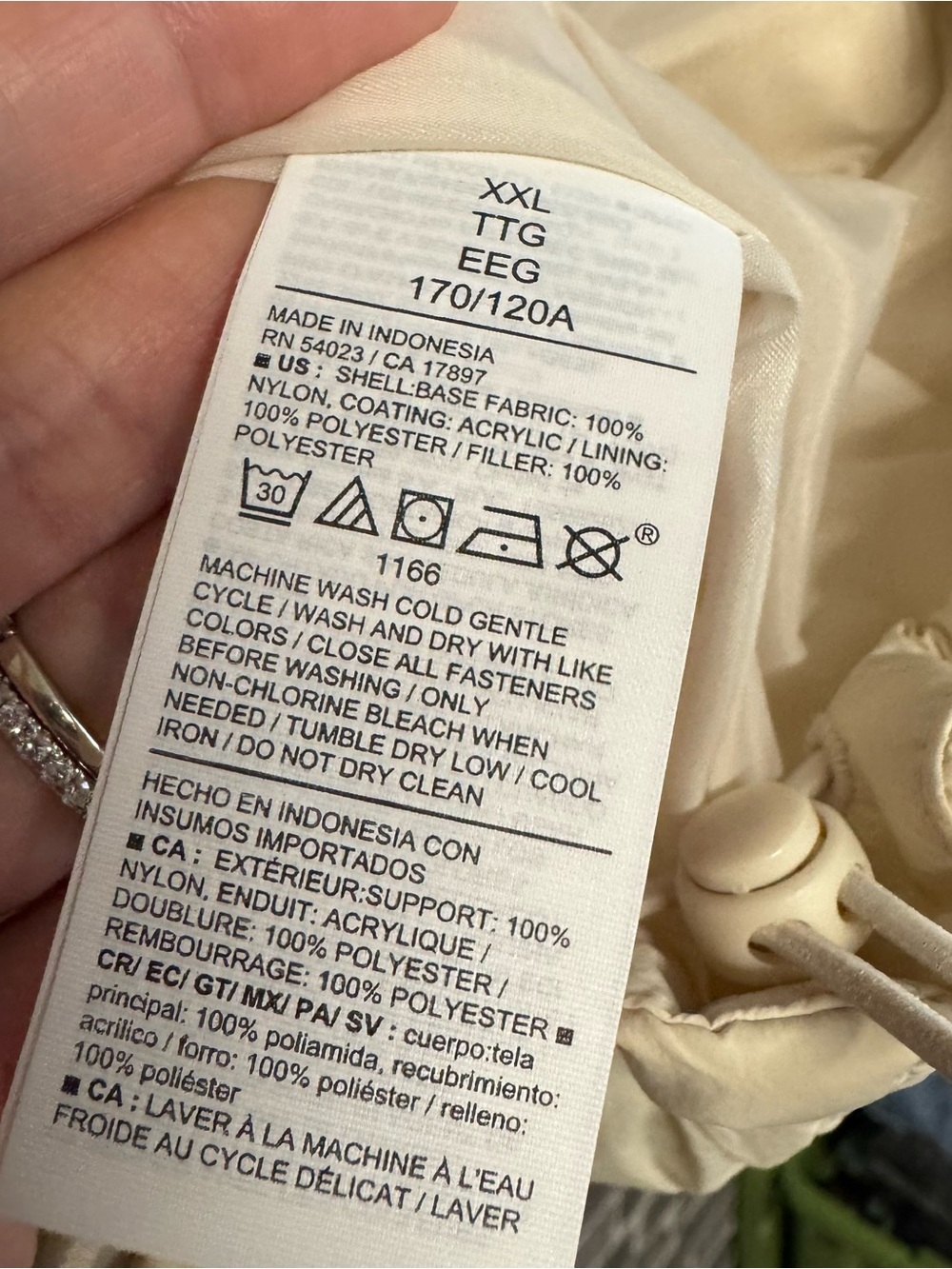 NWT Old Navy Water-Resistant Puffer Vest cream white cropped - Picture 9 of 11